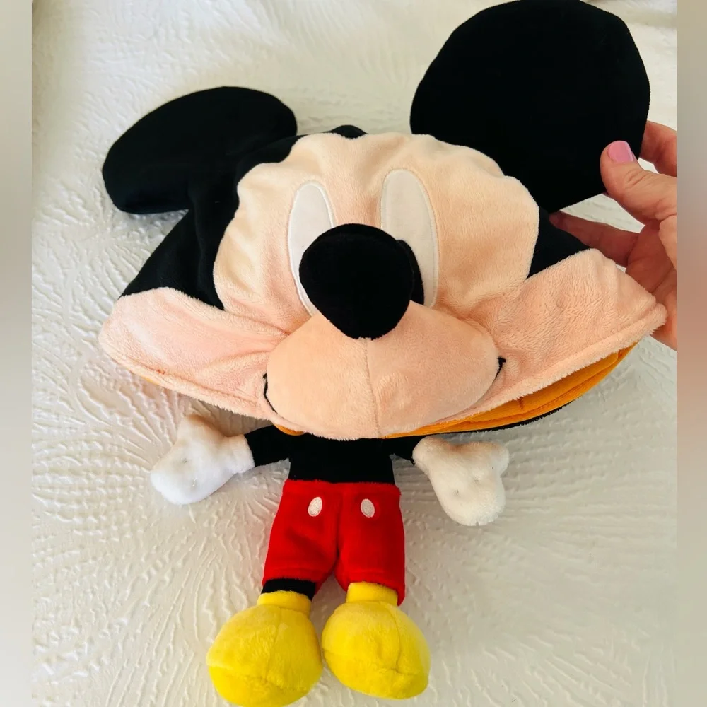 RARE Mickey Mouse Fan Cap Hat Disney Park  Resort Limited